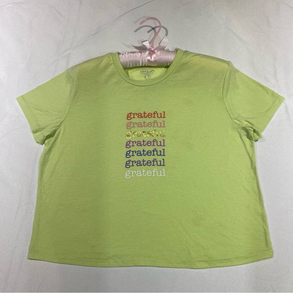 Sendara Green Short Sleeve Tee with Graphic Design